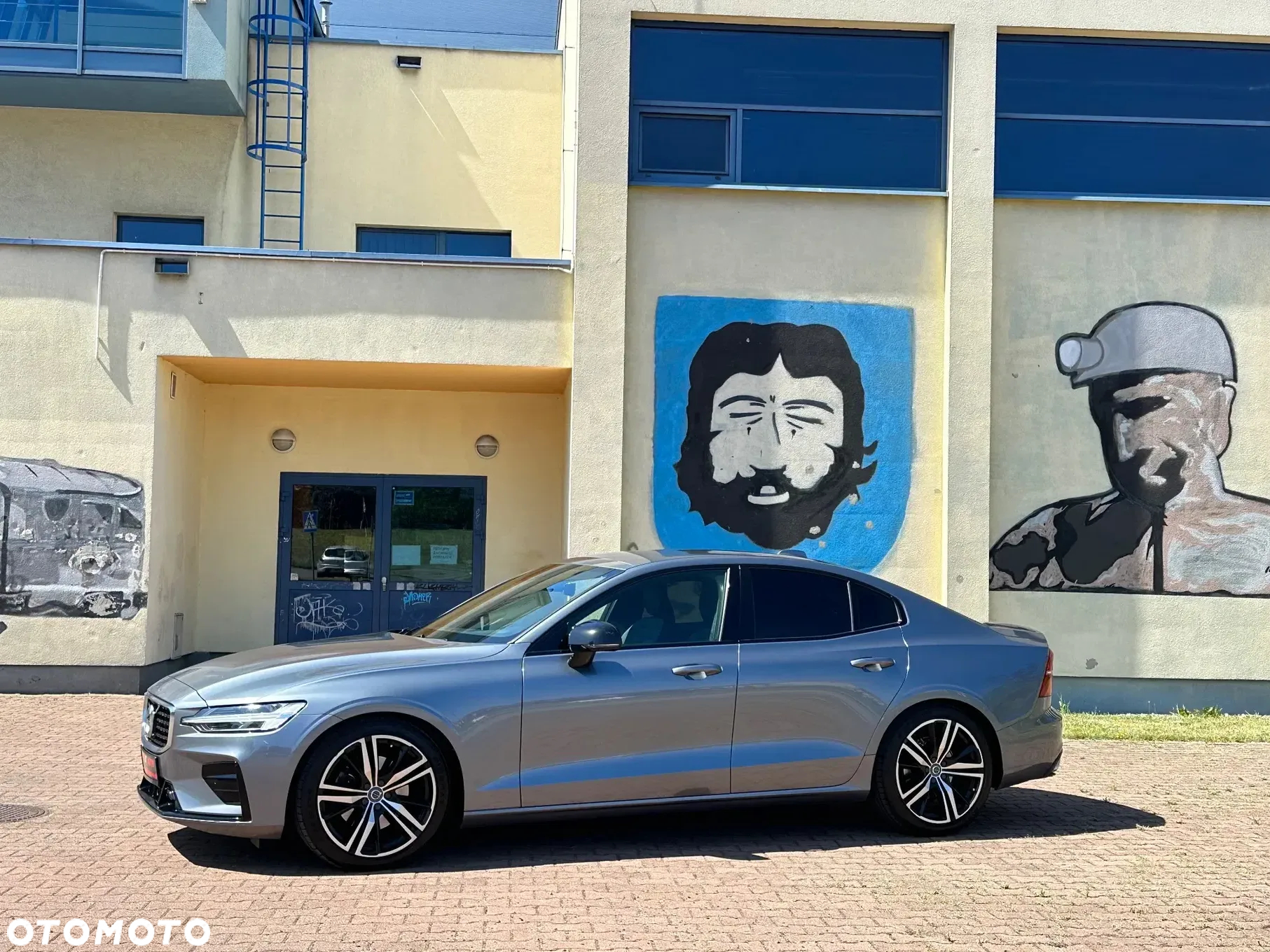 Volvo S60 T4 R-Design - 4