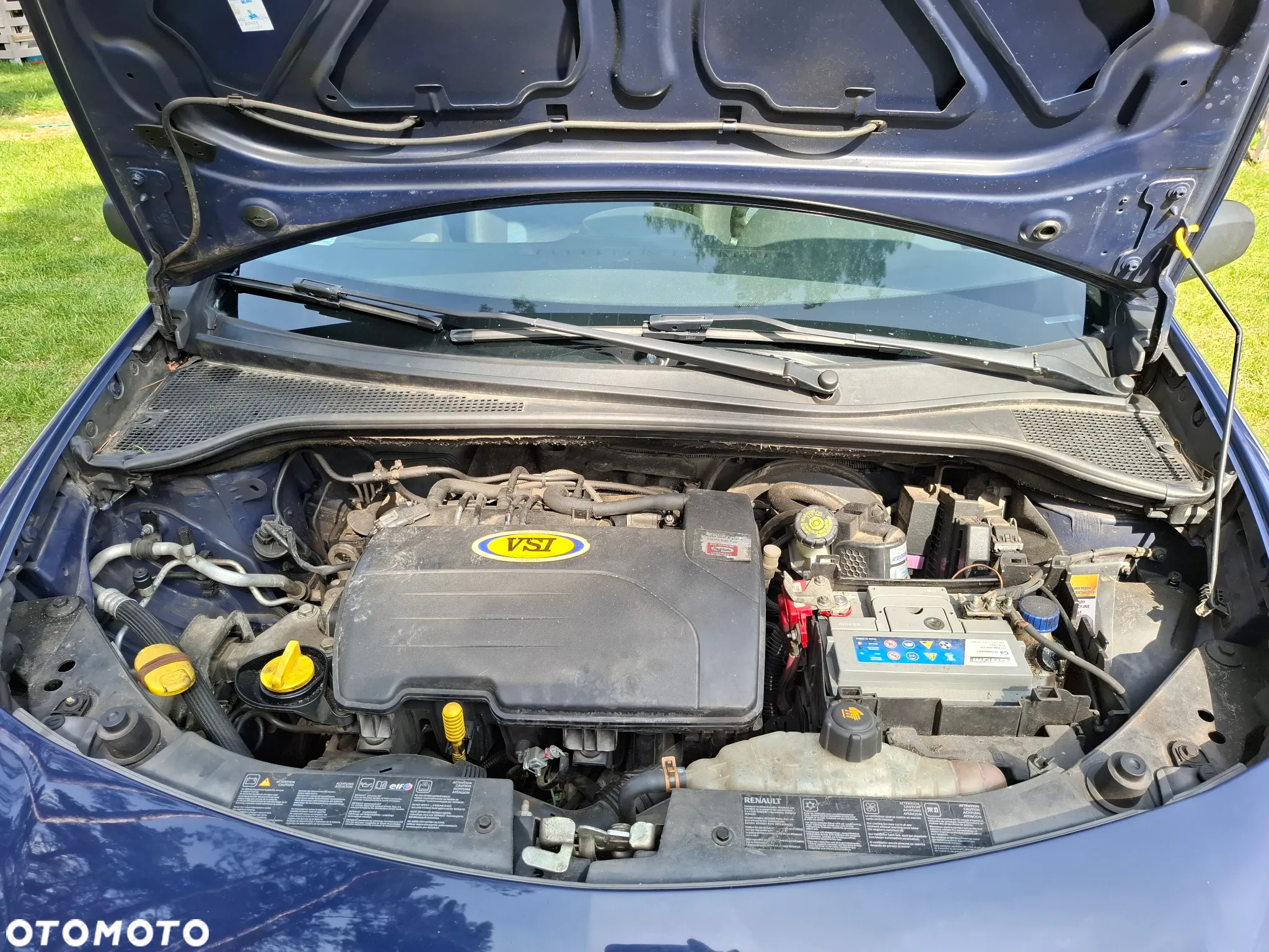 Renault Clio 1.2 16V 75 Collection - 12
