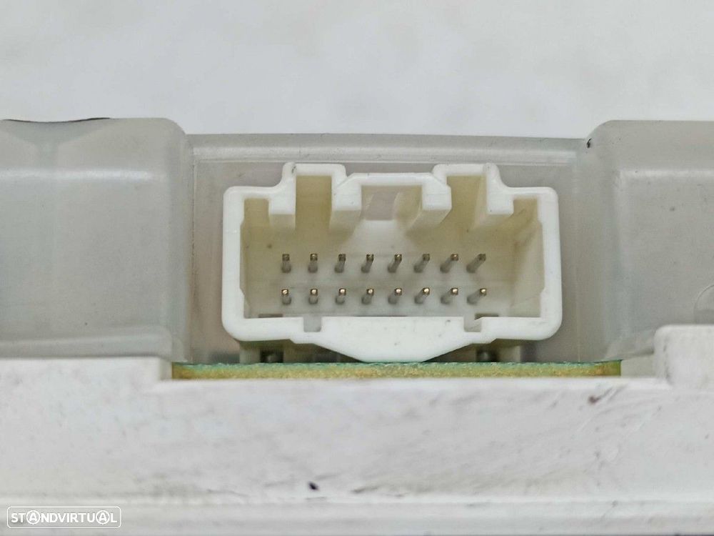 QUADRANTE MAZDA 3 BERLINA (BK) 1.6 CRDT  ACTIVE - 8