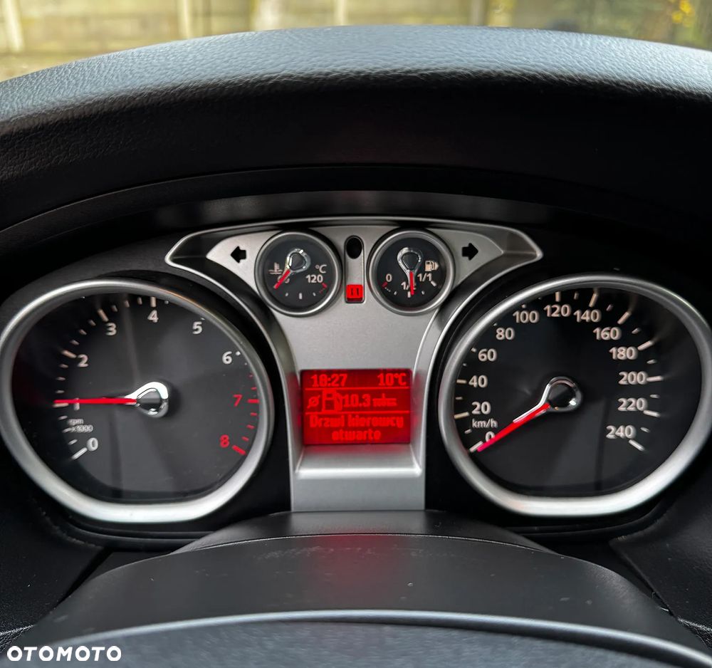 Ford Focus 1.6 16V Ambiente - 6