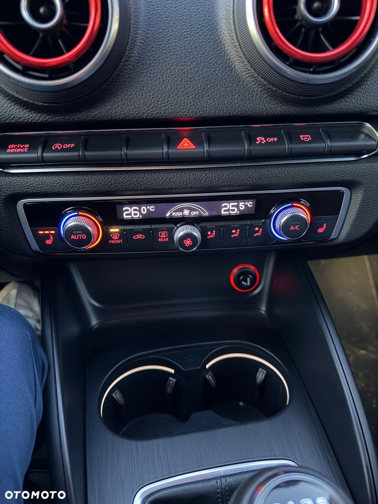 Audi A3 Sportback 1.4 TFSI Ambiente - 11