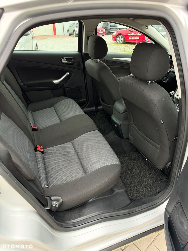 Ford Mondeo 2.0 Silver X - 7