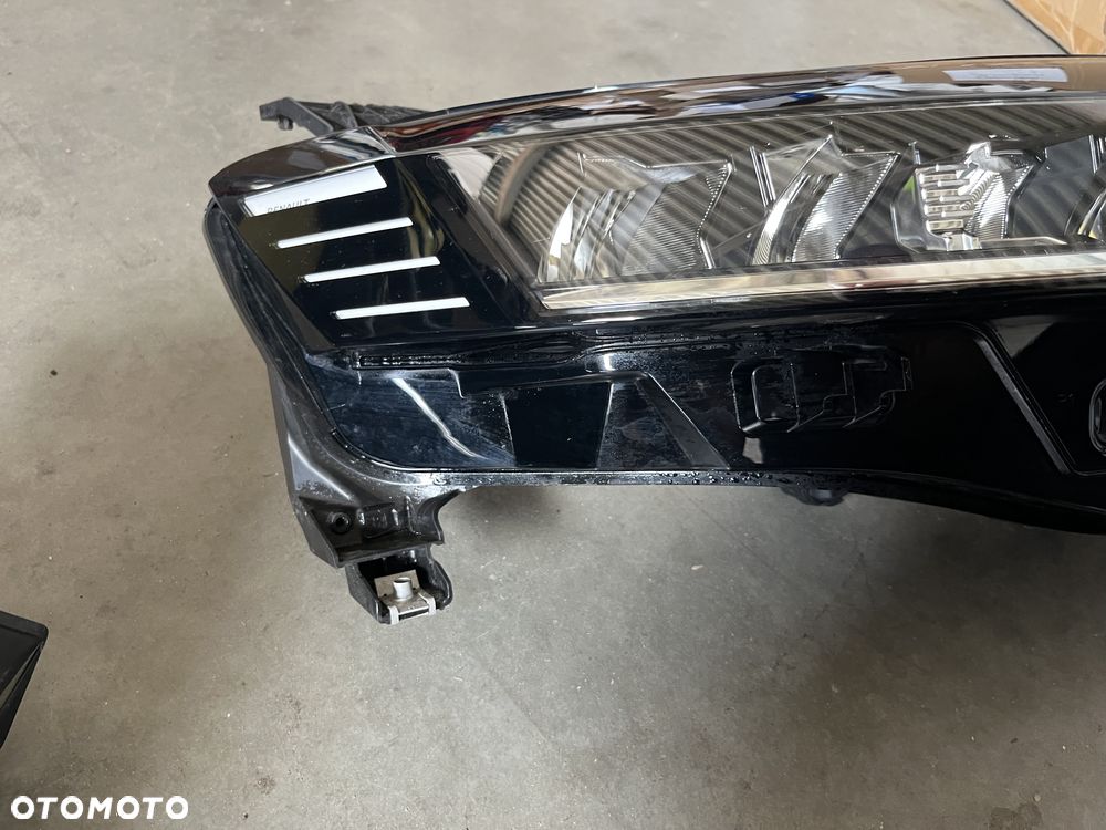 Lampa przednia prawa Renault Megane V E-TECH - 3