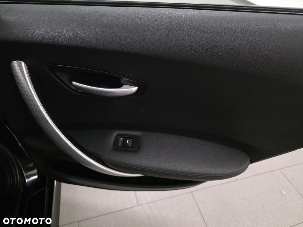 BMW Seria 1 120d - 17