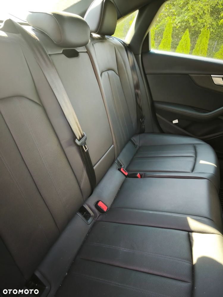 Audi A4 Limousine - 9