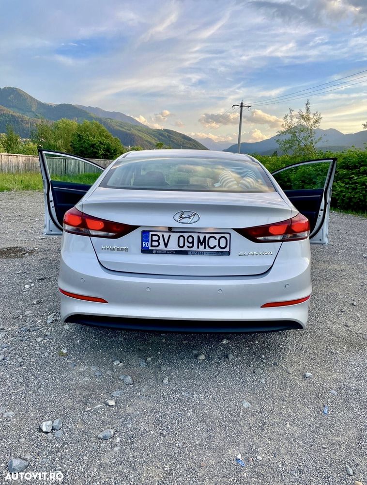 Hyundai Elantra 1.6 MPi Classic - 2