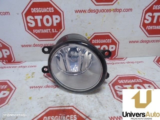 FAROL NEVOEIRO DIREITO TOYOTA AVENSIS BREAK FAMILIAR 2006 - - 4