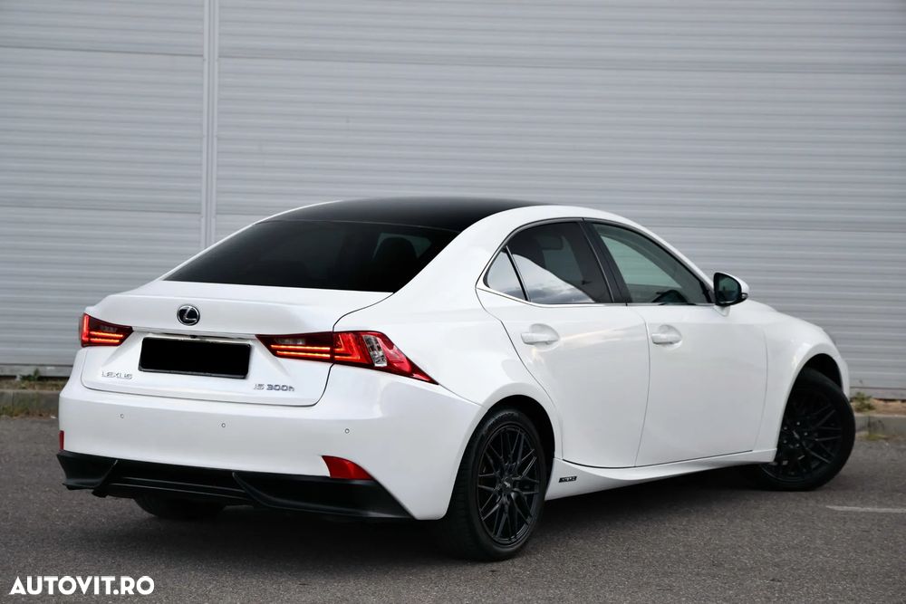 Lexus Seria IS 300h Aut. Executive - 4