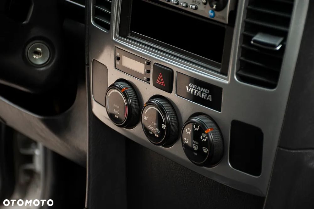 Suzuki Grand Vitara 1.6 - 19