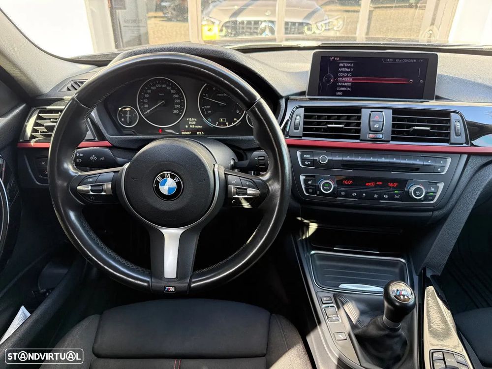 BMW 320 d Pack M - 18