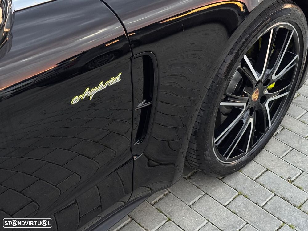 Porsche Panamera Sport Turismo 4 E-Hybrid - 14