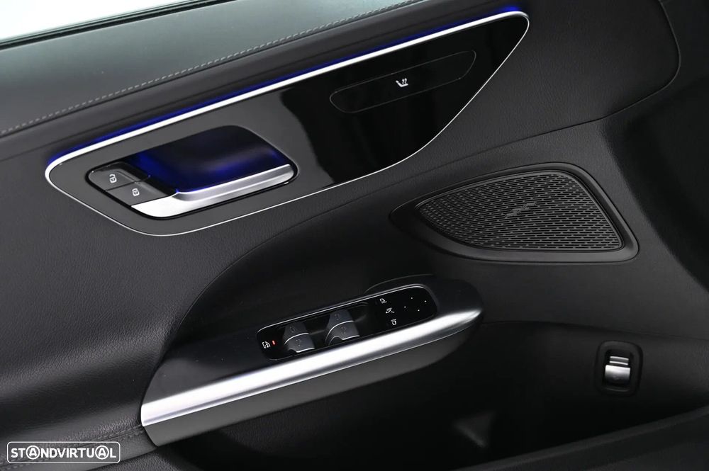 Mercedes-Benz C 300 d AMG Line - 24