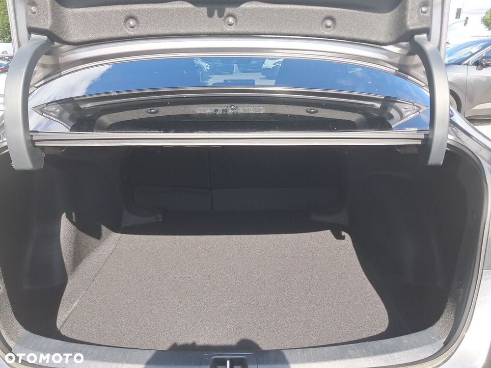 Toyota Corolla 1.8 Hybrid Style - 16