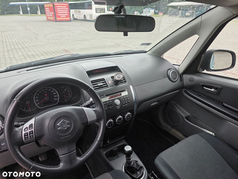 Suzuki SX4 - 8