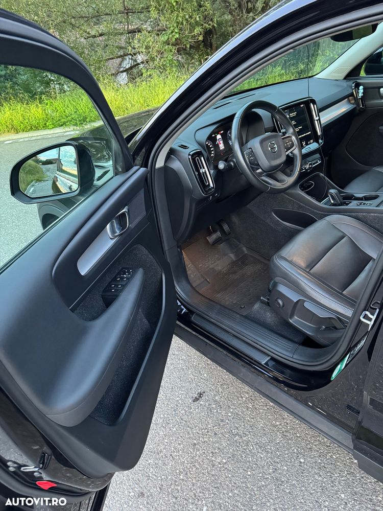 Volvo XC 40 D4 AWD Geartronic Momentum - 8