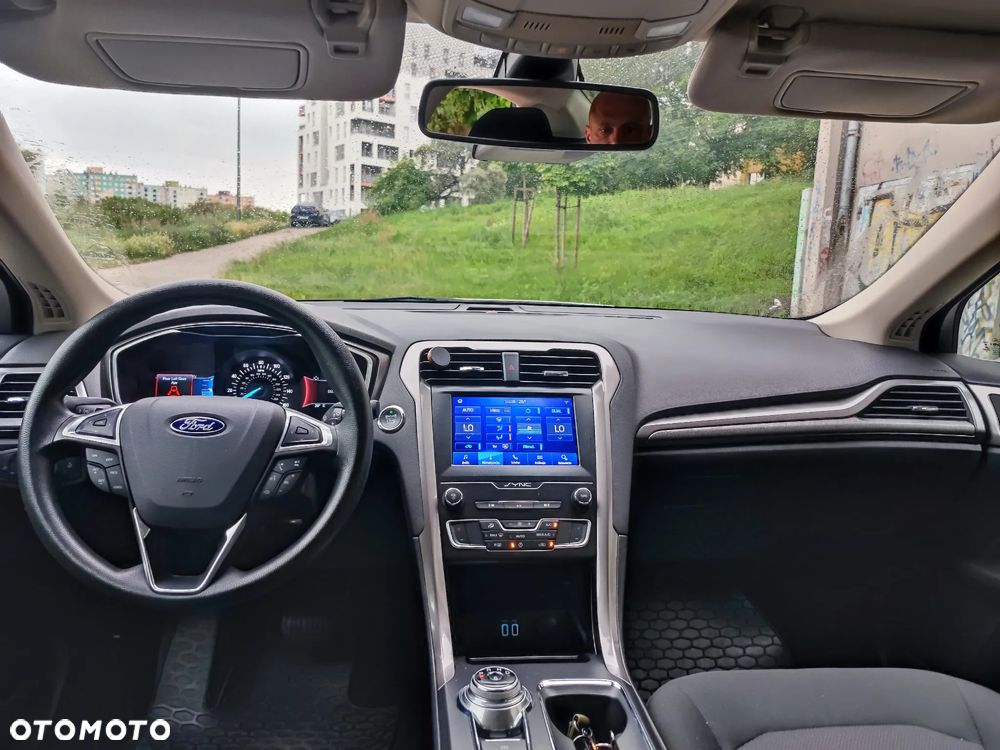 Ford Fusion - 10