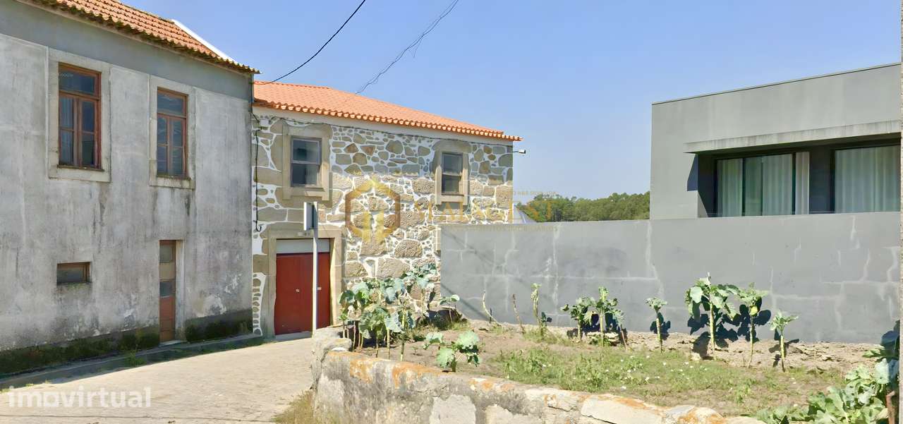 Casa de Lavoura T4 em Granito com Terreno de 5.000 m2 em Matosinhos - Grande imagem: 2/5