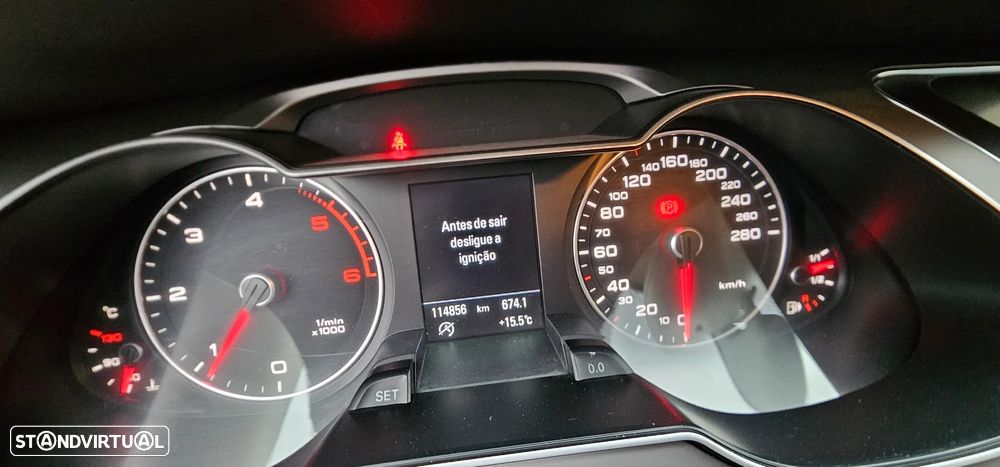 Audi A4 2.0 TDI Business Line Sport - 11