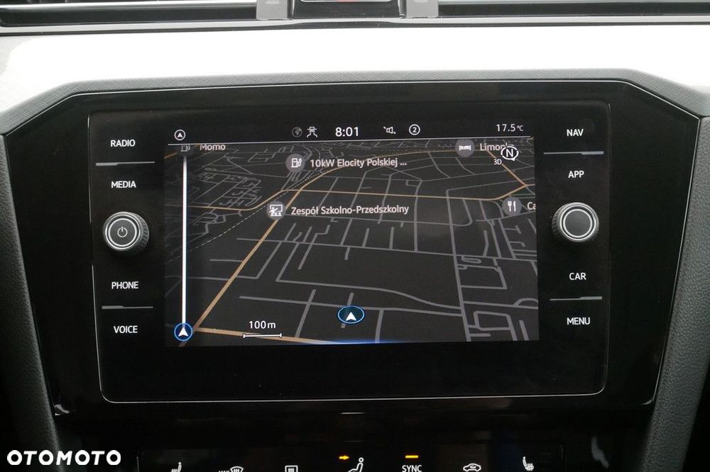 Volkswagen Passat Variant 2.0 TSI Business DSG - 20