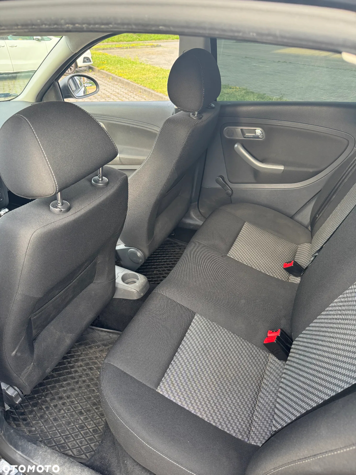 Seat Ibiza 1.4 16V Entry - 8