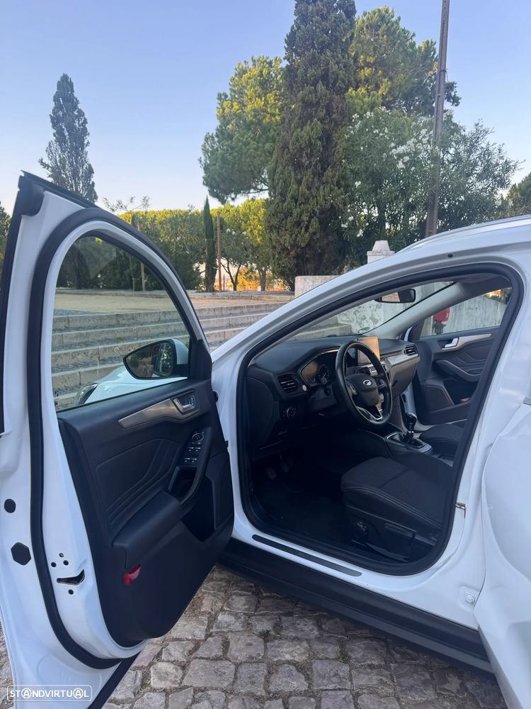 Ford Focus SW 1.5 EcoBlue S&S TITANIUM X - 17