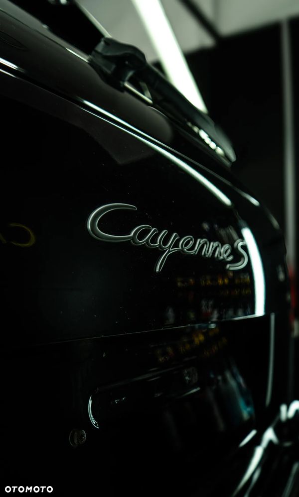 Porsche Cayenne - 4