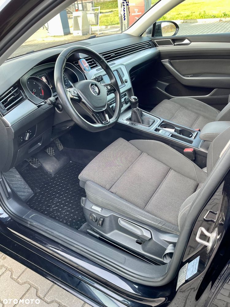 Volkswagen Passat 1.6 TDI BMT Comfortline - 7