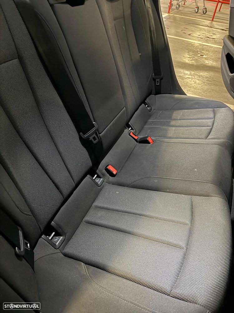 Audi A4 Avant 35 TDI Advanced S tronic - 14