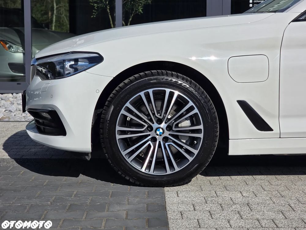 BMW Seria 5 530e iPerformance xDrive Sport Line sport - 8