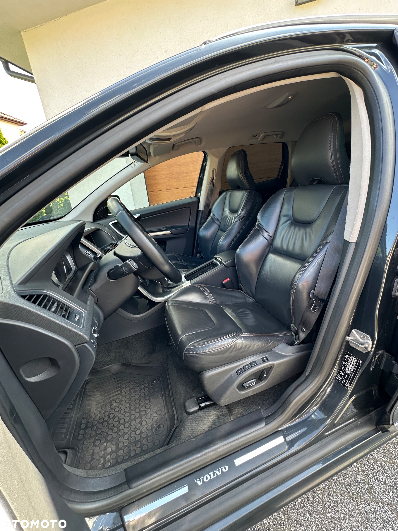 Volvo XC 60 D4 Geartronic Summum - 4