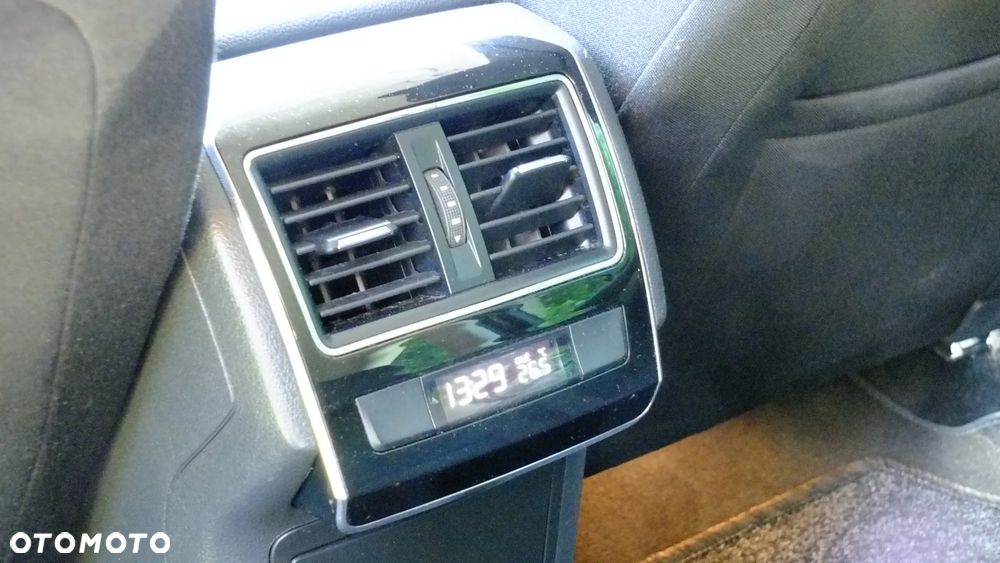 Skoda Superb 2.0 TDI Ambition - 24