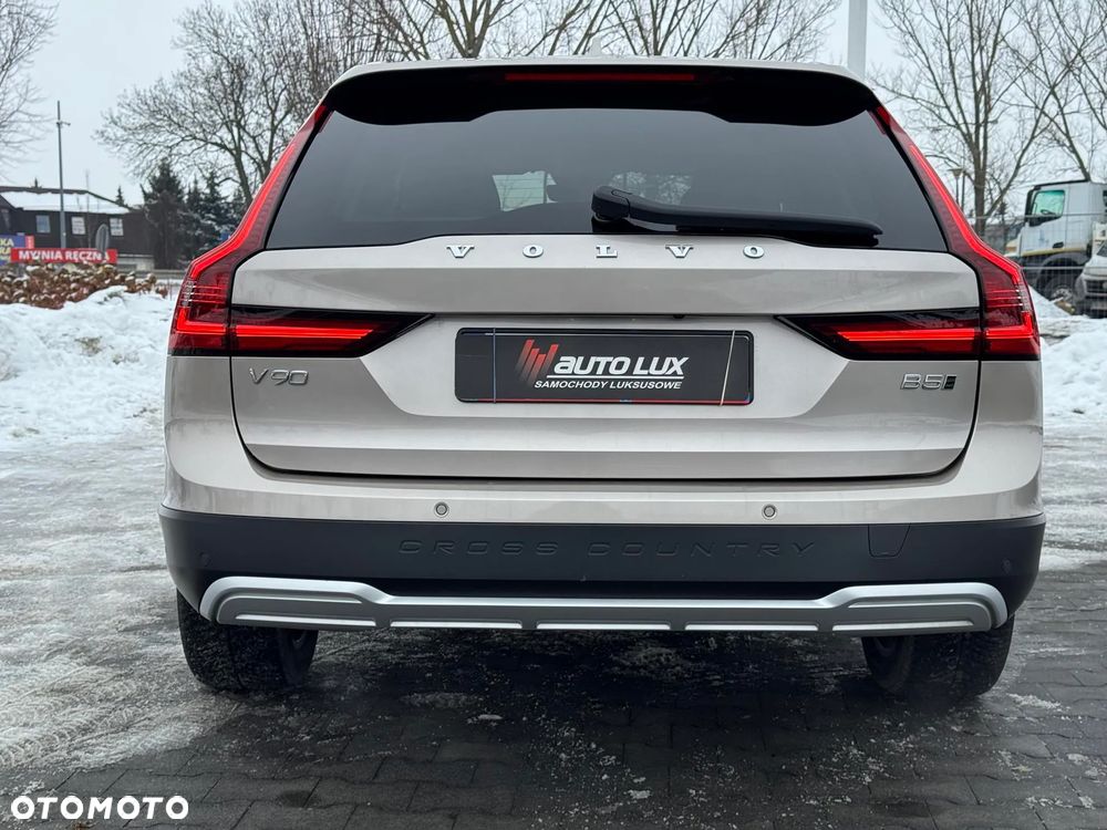 Volvo V90 Cross Country B5 B AWD Ultimate - 19