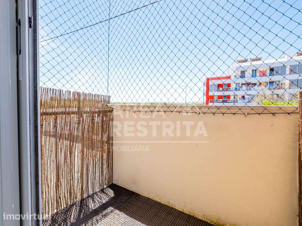 Apartamento T2 com suite, totalmente remodelado situado em Alhos Ve... - Grande imagem: 3/49