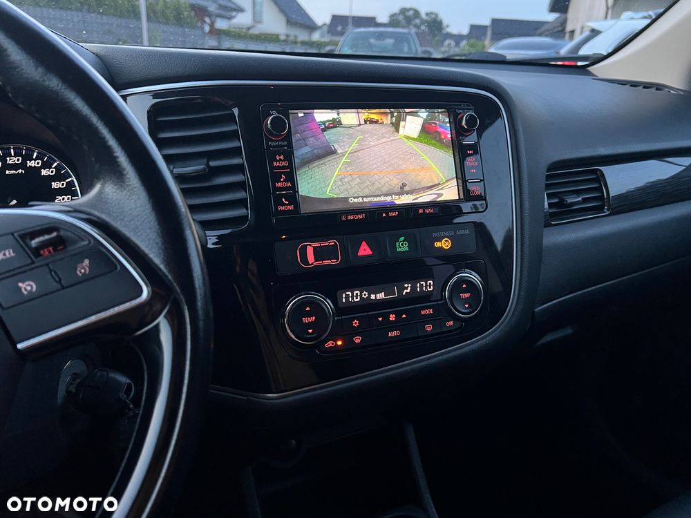 Mitsubishi Outlander 2.2 DI-D 2WD Invite - 8