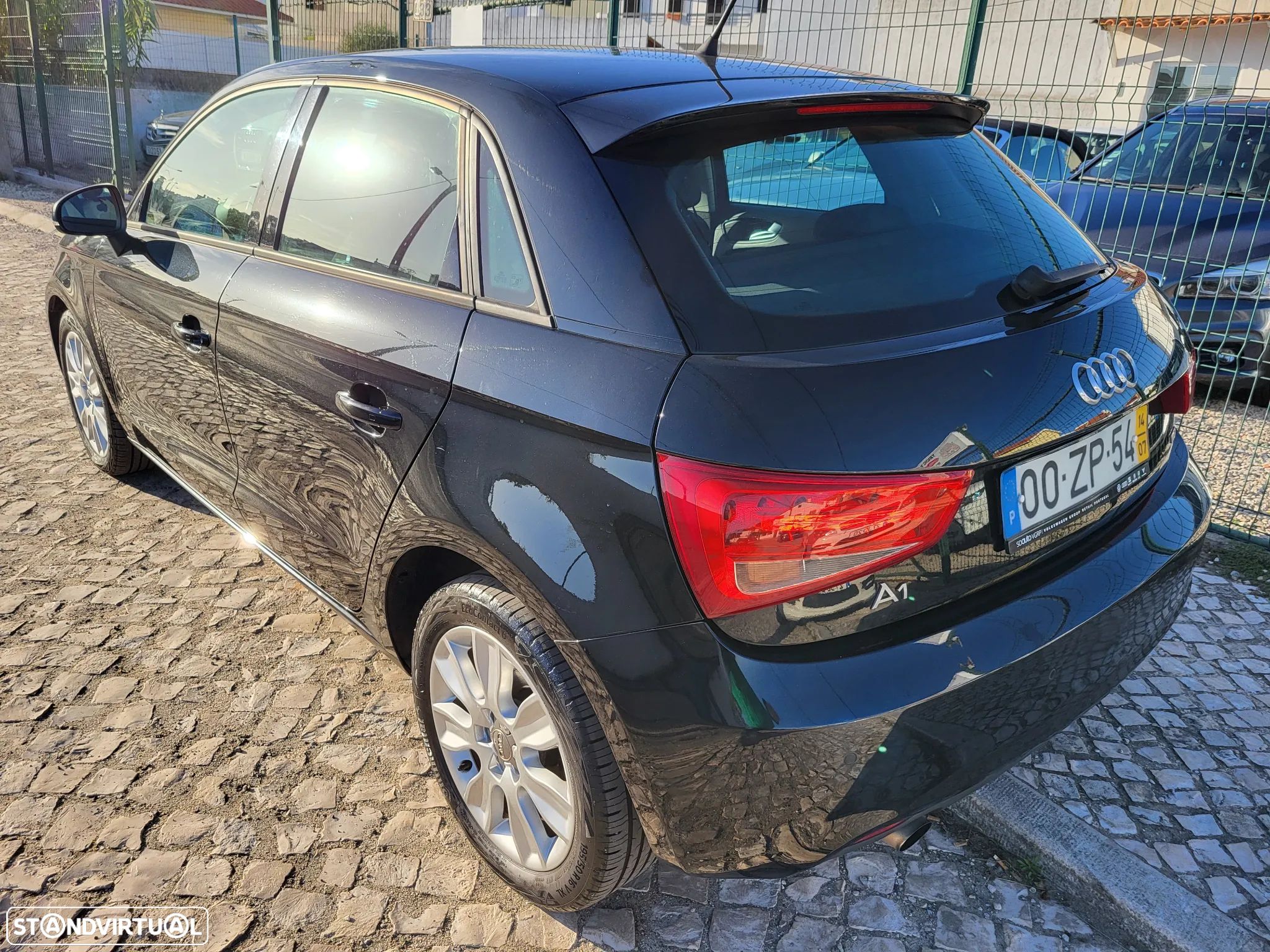 Audi A1 Sportback 1.6 TDI Attraction - 1
