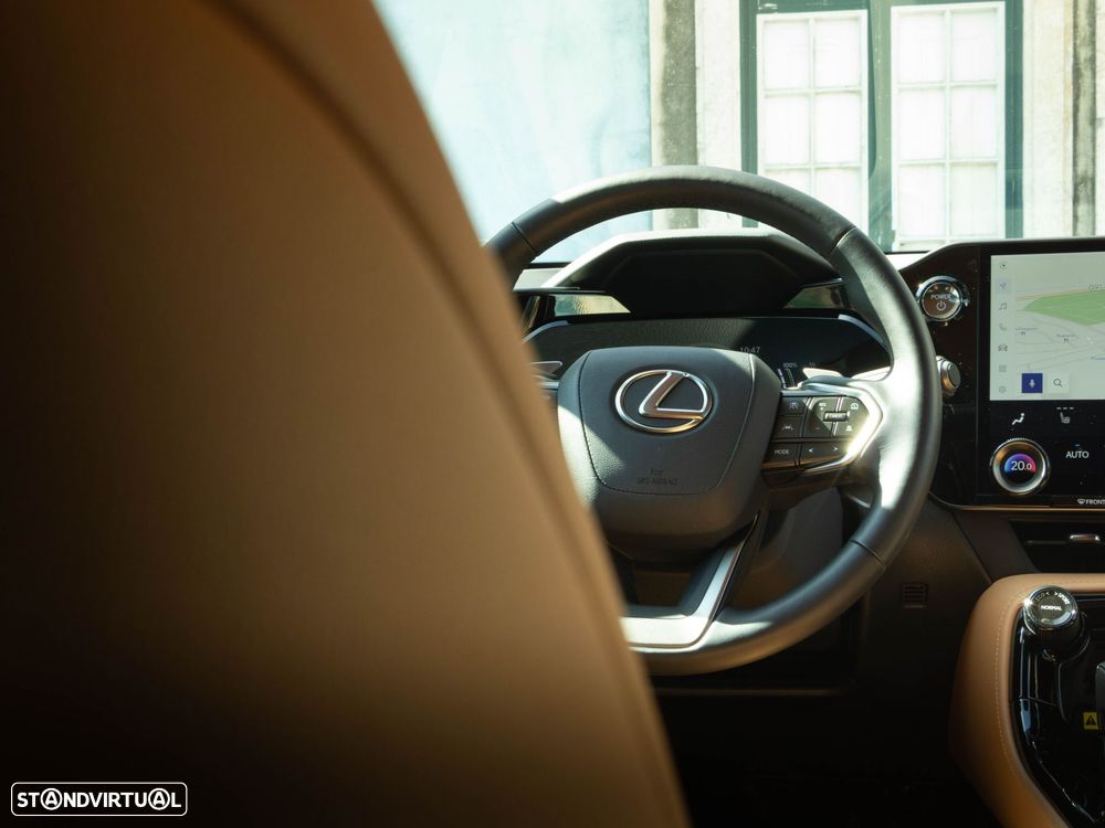 Lexus NX 450h+ - 33