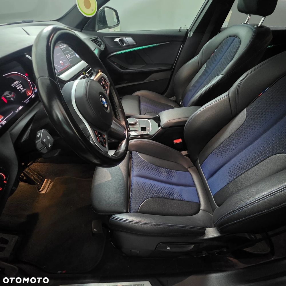 BMW Seria 2 216d M Sport - 12