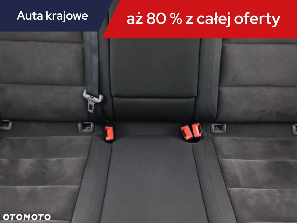 Volkswagen Golf - 12