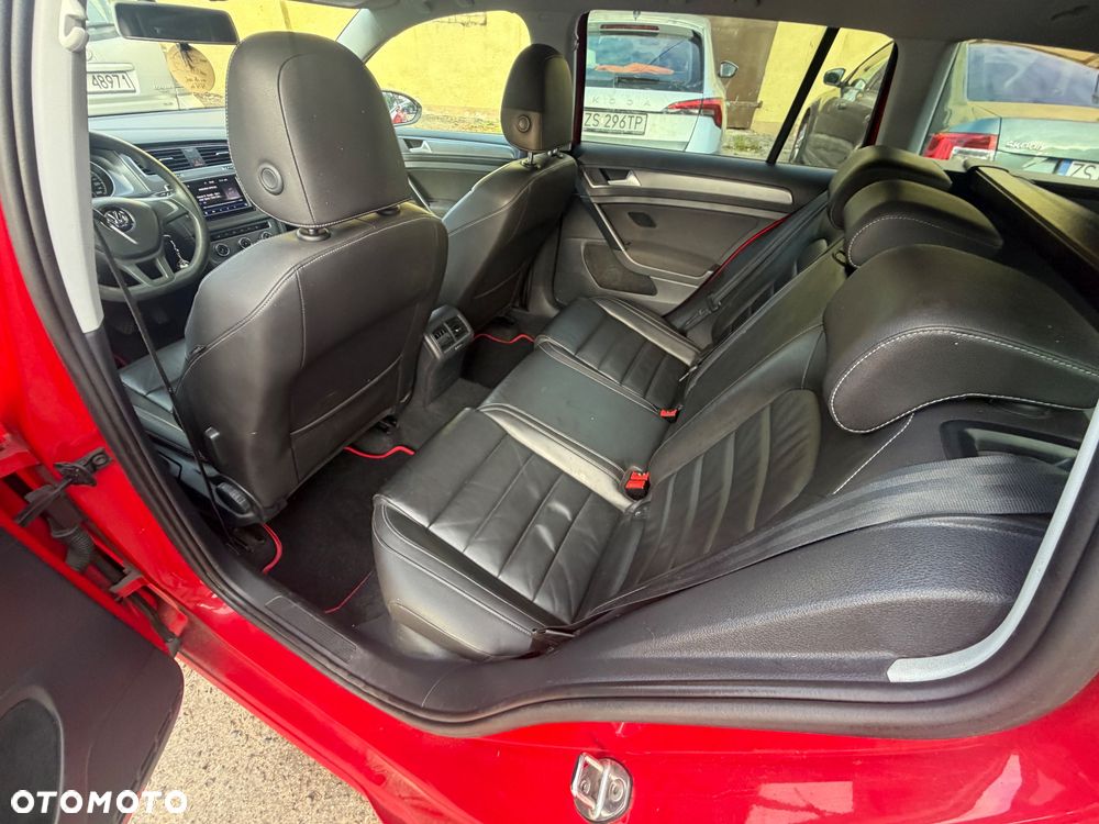 Volkswagen Golf 1.6 TDI BMT Highline - 14