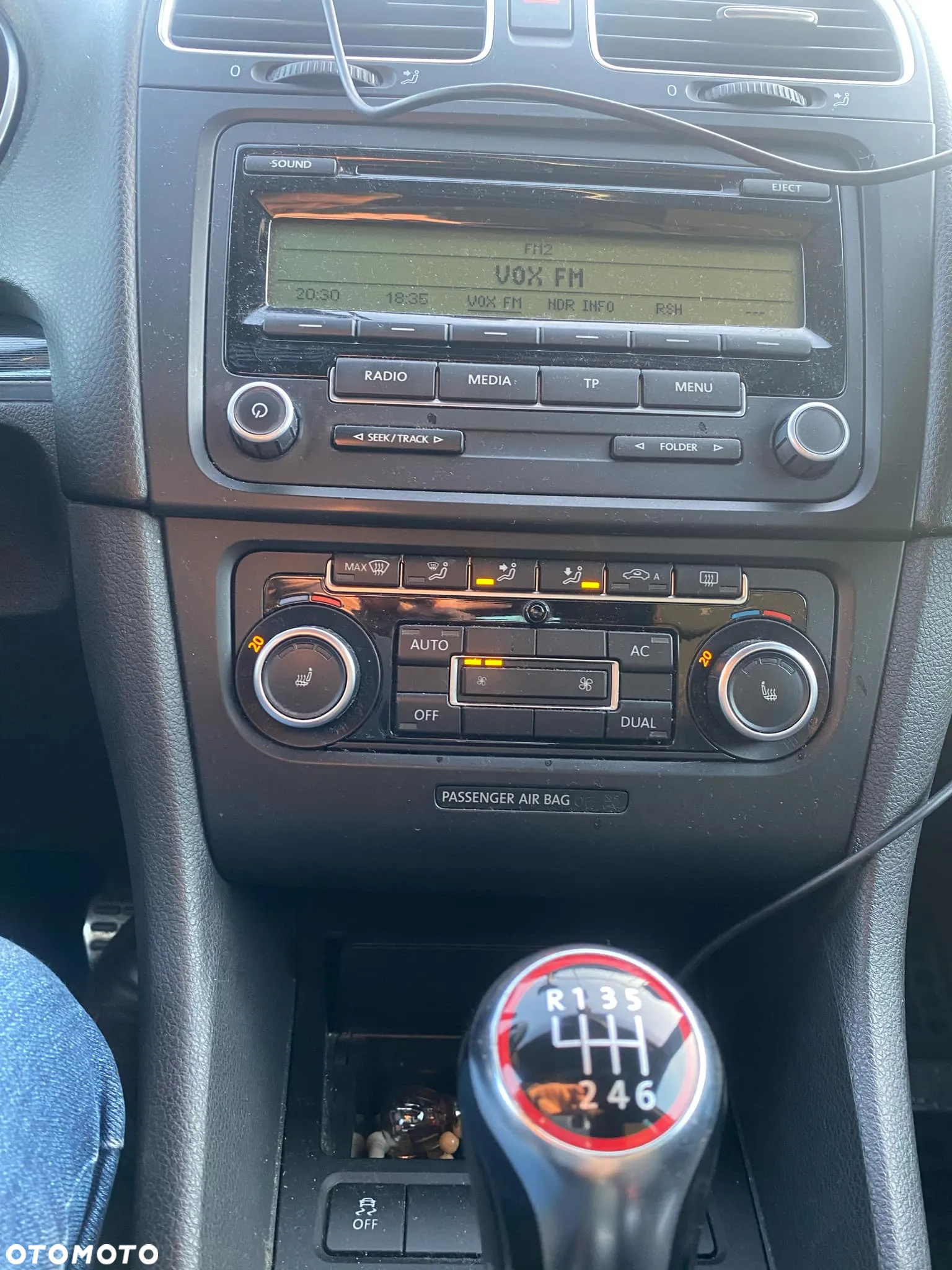 Volkswagen Golf VI 2.0 TSI GTI - 11