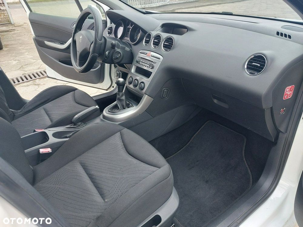Peugeot 308 - 13