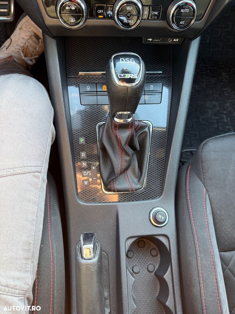 Skoda Octavia 2.0 TDI DSG RS - 14