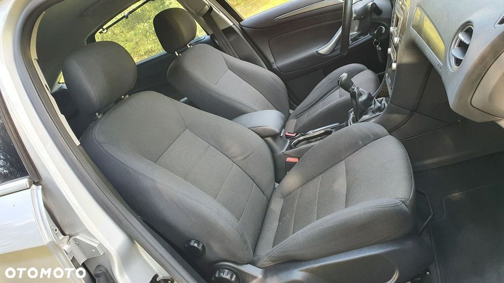 Ford Mondeo 2.0 Titanium - 8