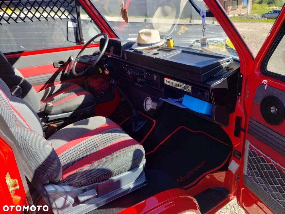 Volkswagen Transporter - 9