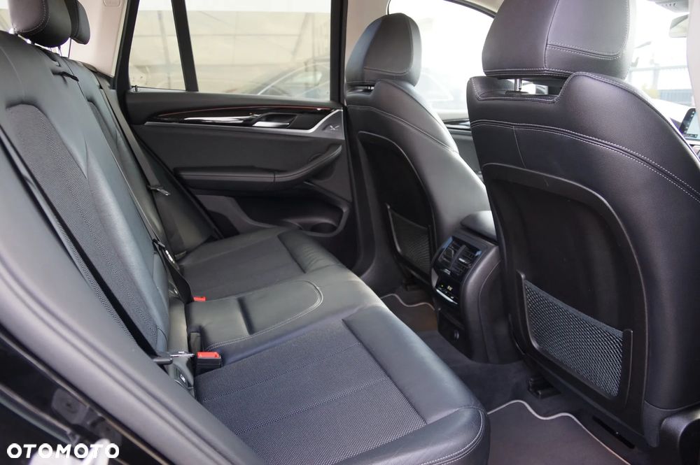 BMW X3 xDrive20d - 30