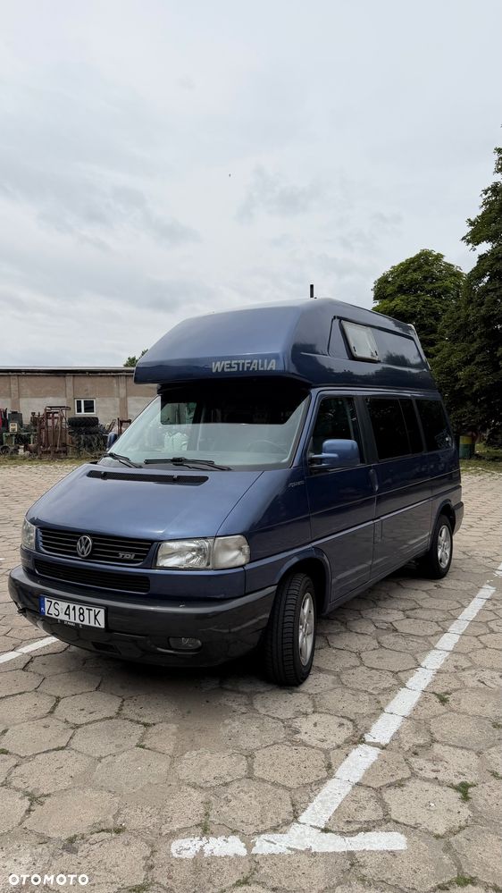 Volkswagen Multivan - 10