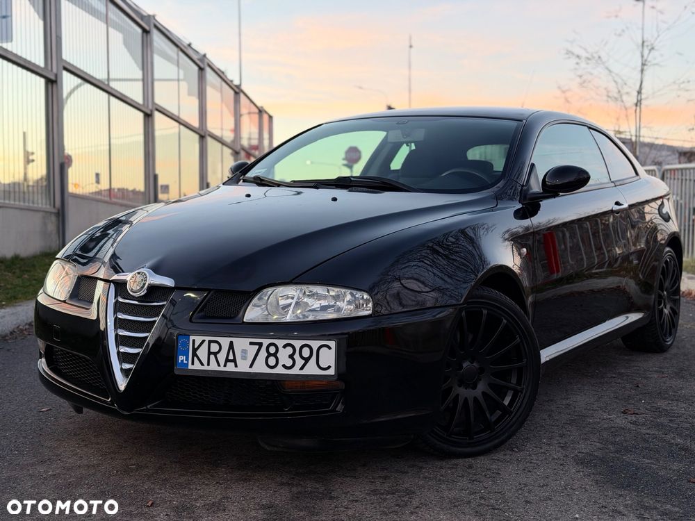 Alfa Romeo GT 2.0JTS Black Line - 1
