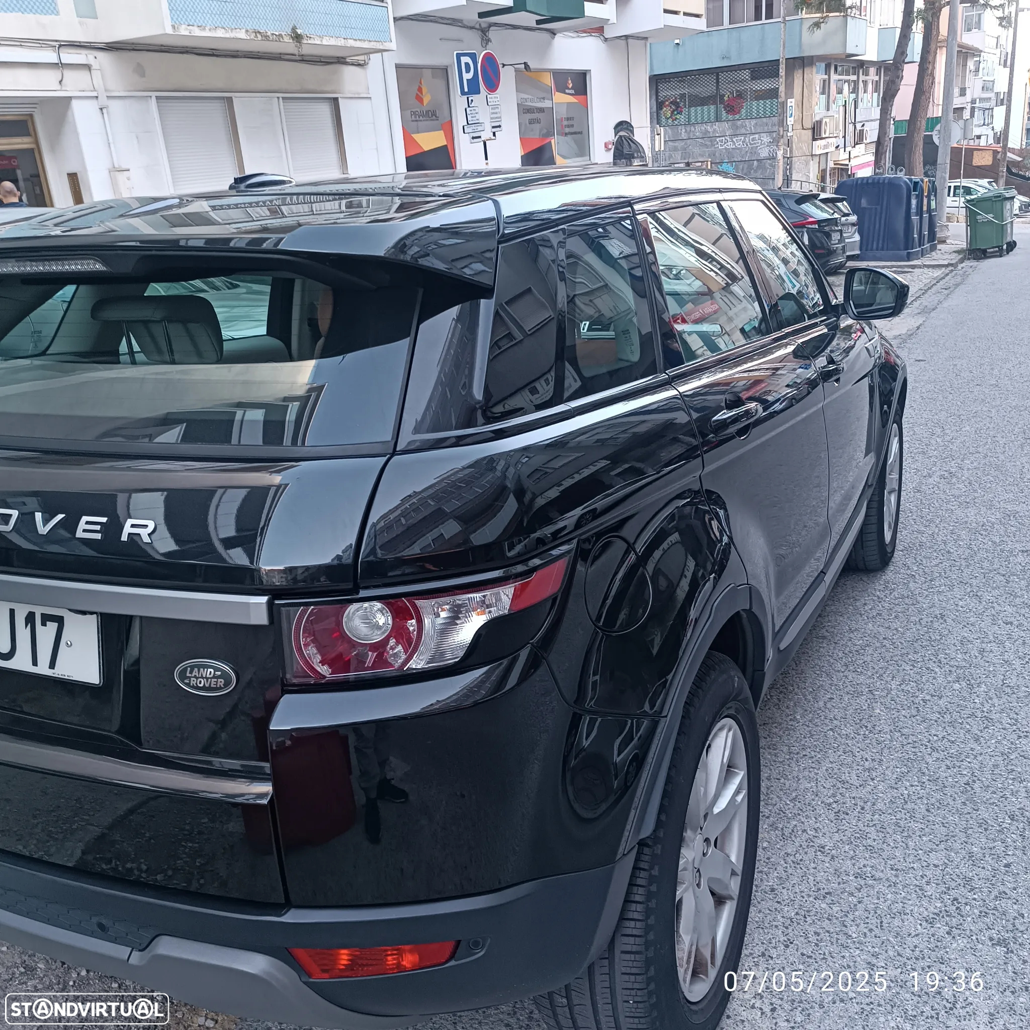 Land Rover Range Rover Evoque 2.2 TD4 Pure Auto 159g - 2