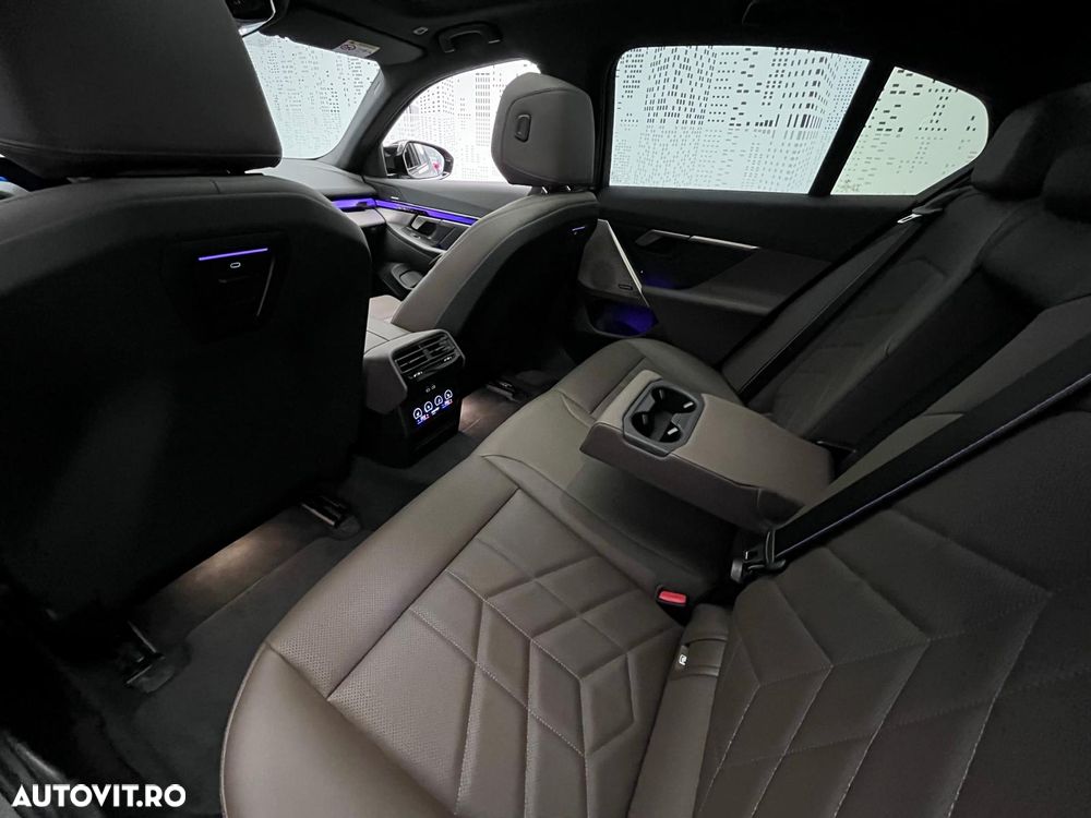 BMW i5 - 35