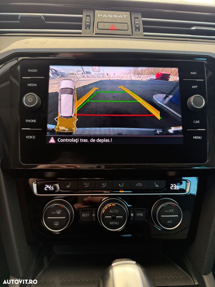 Volkswagen Passat 2.0 TDI DSG Comfortline - 23